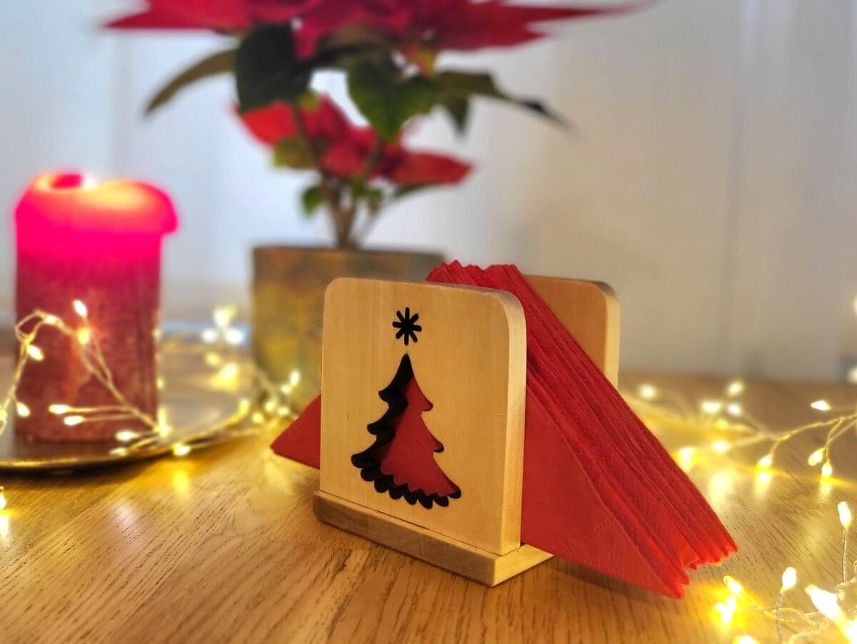 Jõuluteemaline salvrätikute hoidja